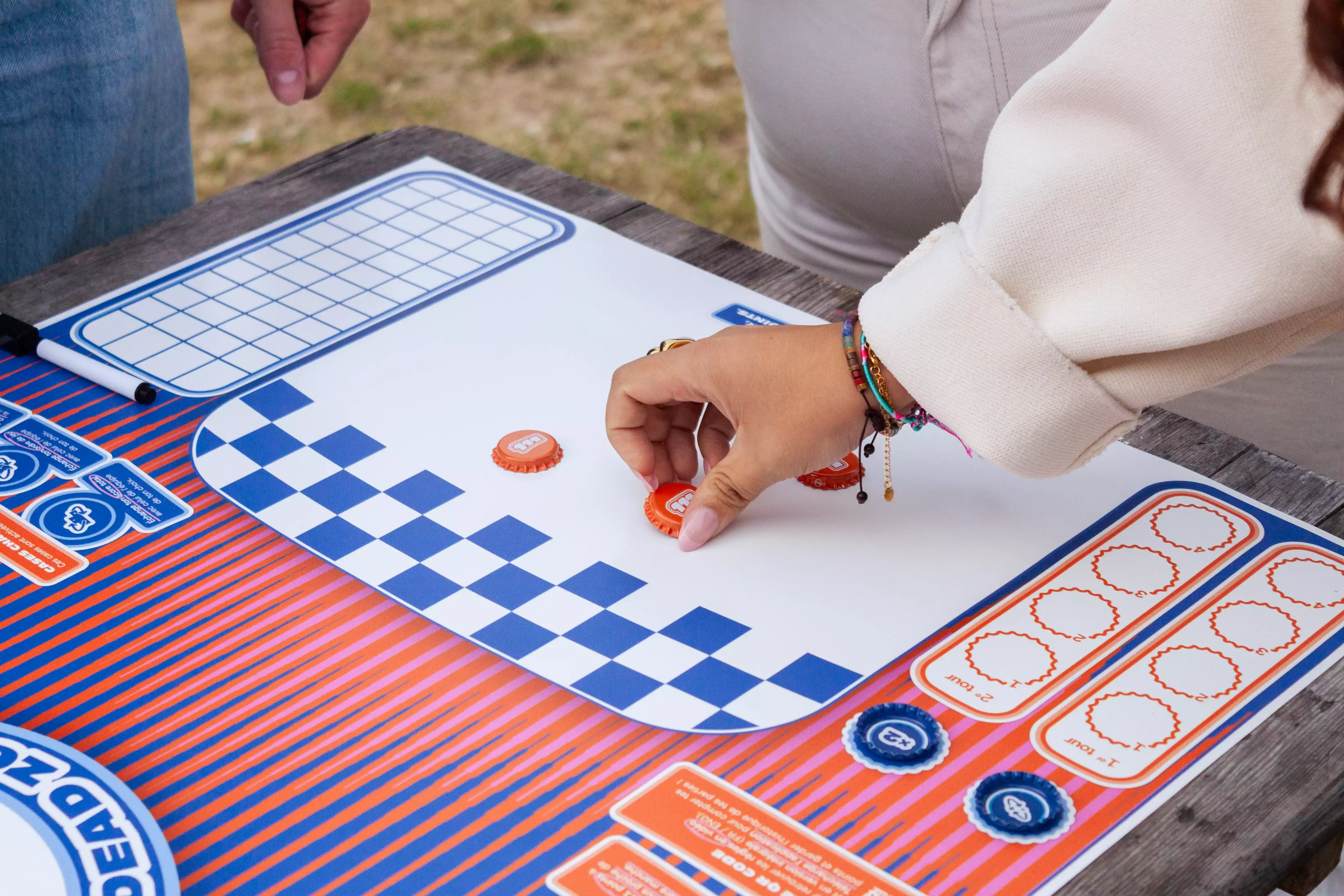 La nouvelle édition du jeu 111, le jeu de précision qui transforme ta table en terrain de jeu créé par Un Seau et Du Sable